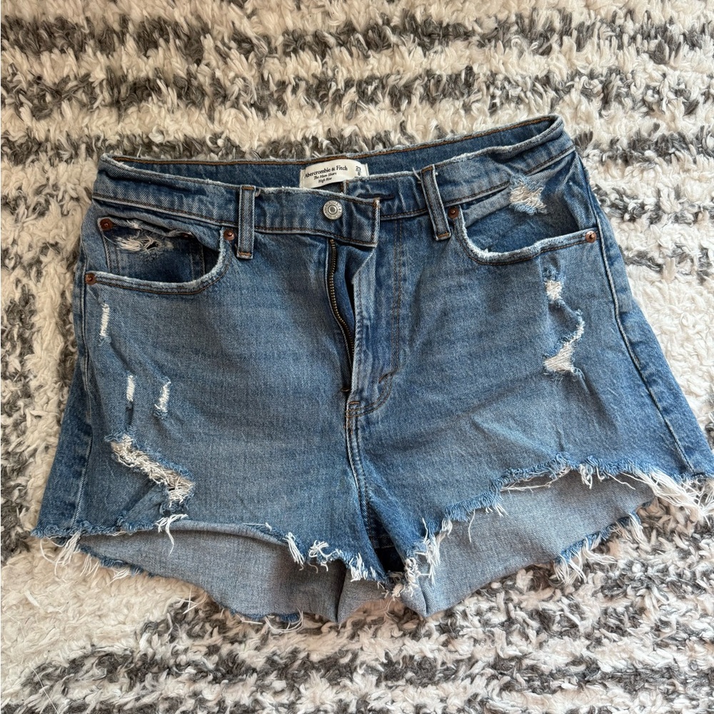 Abercrombie & Fitch high rise mom denim shorts. Curve love size 29